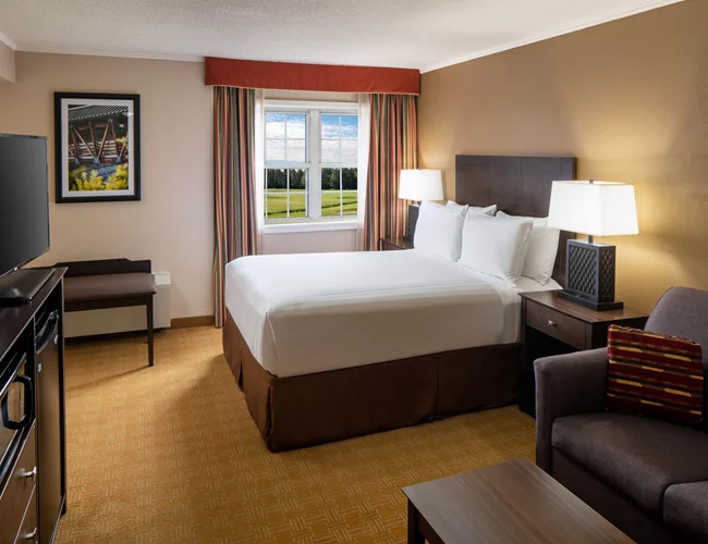 King Room at Best Western University Inn