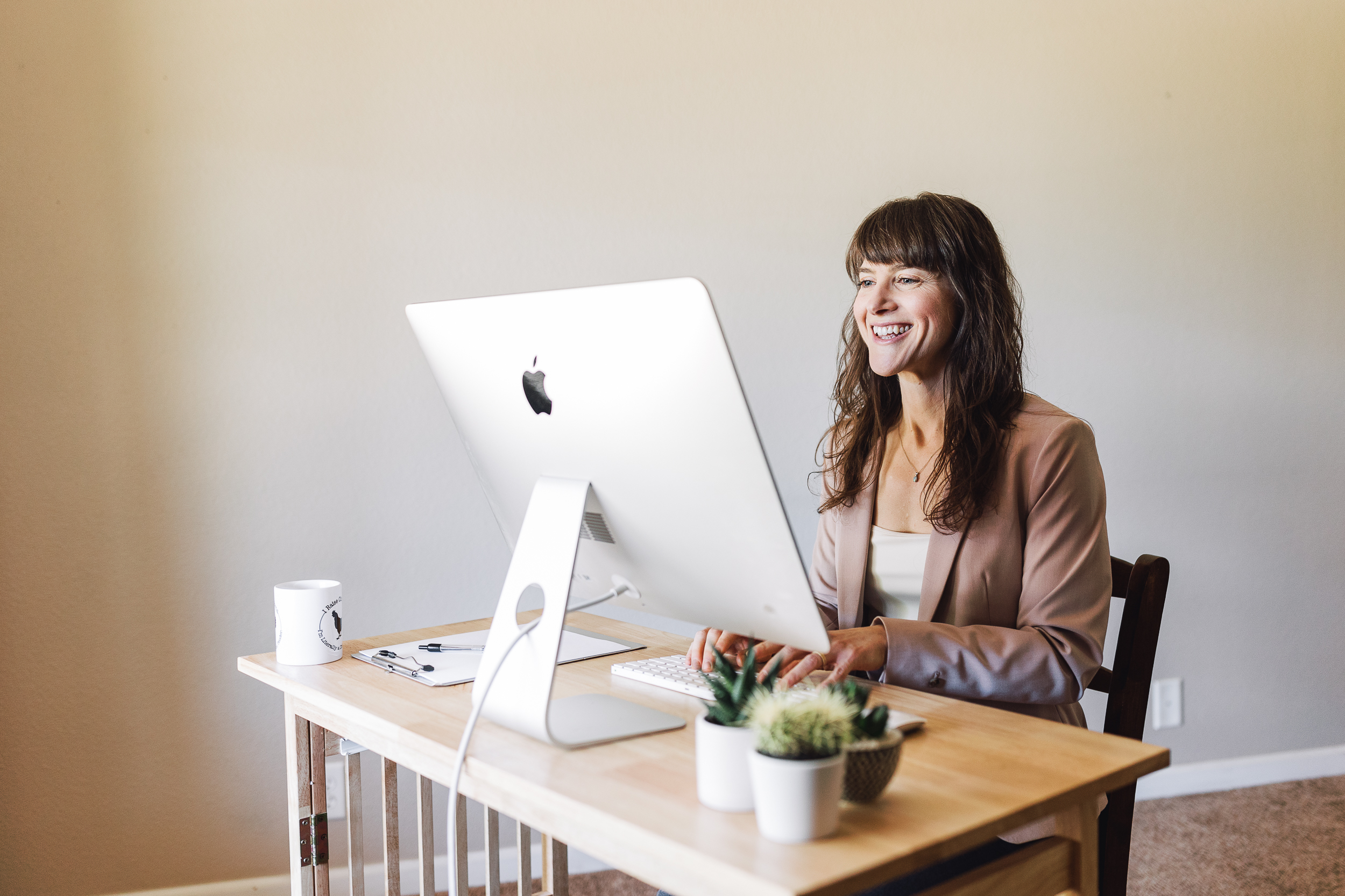Image of Julie on her computer