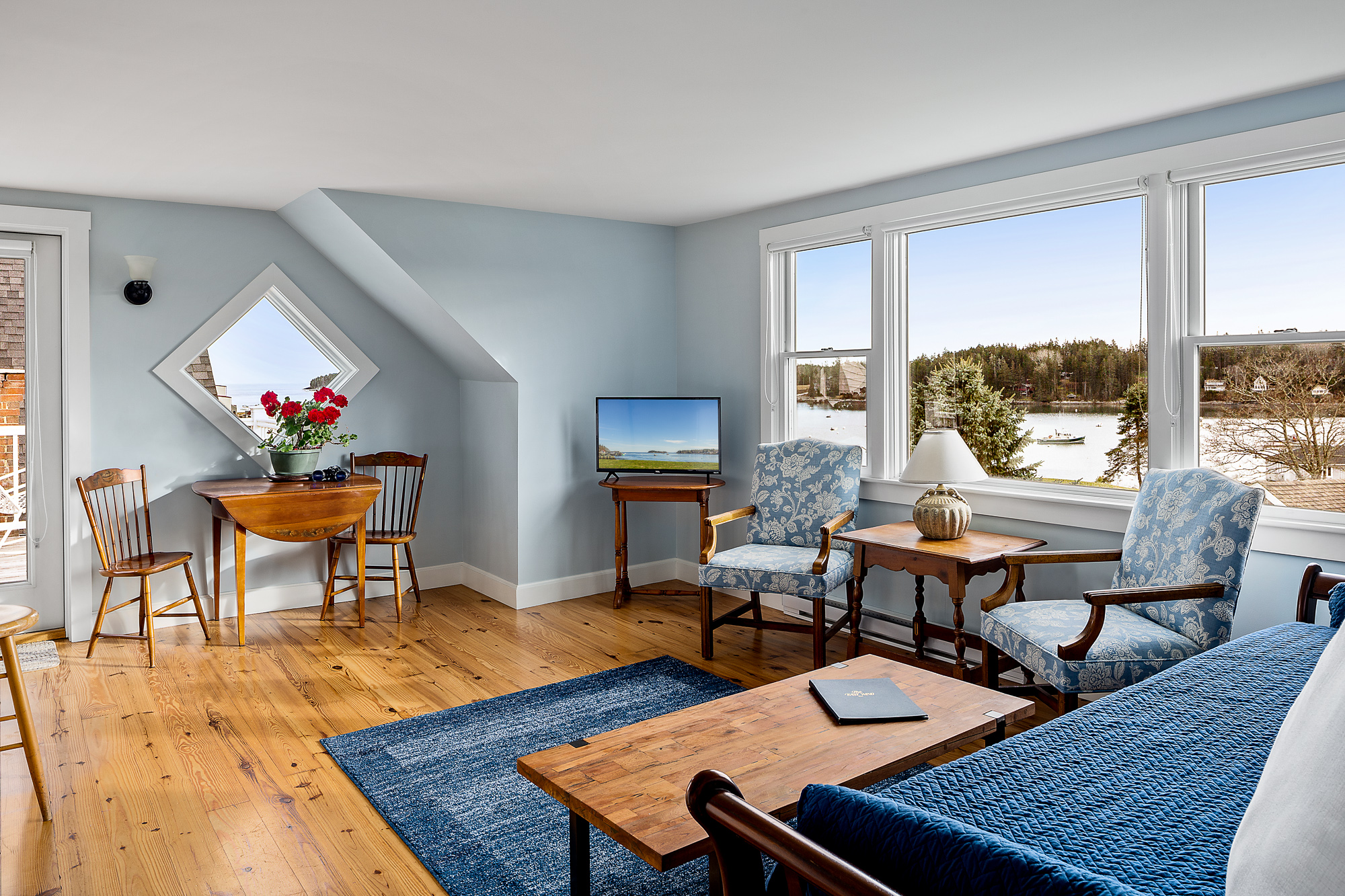 Captain's House Apartment | East Wind Inn
