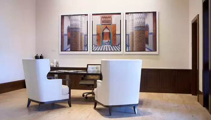 Pat Greene tips his cap at Alfond Inn Contemporary Art Collection Image