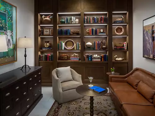 Meeting room at the Faculty Club at the Benson Hotel