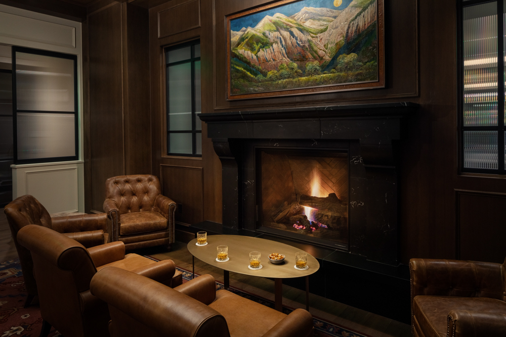 Club Bar at the Faculty Club at the Benson Hotel