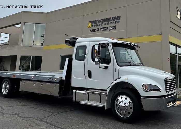 2025 FREIGHTLINER M2 EXT CAB image