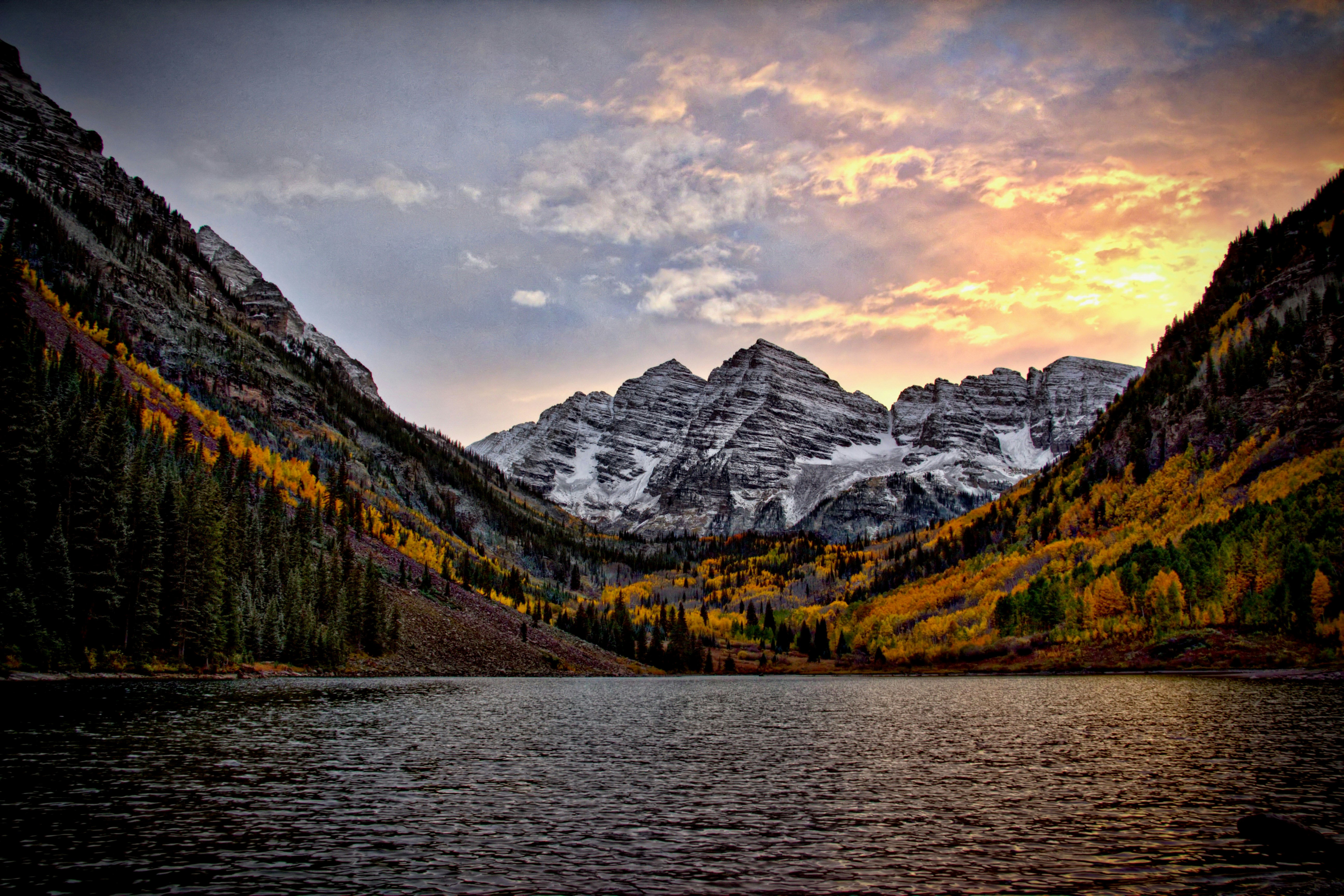 Mountains and a lake in the area of The Benson Hotel