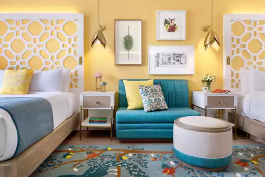 Seating area in a double queen room