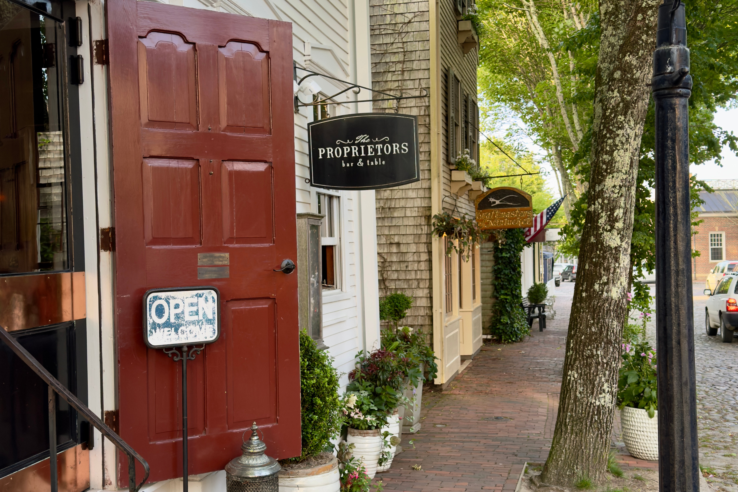 8 Local Spots You’ll Love Within Walking Distance in Nantucket Image