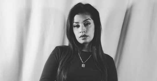 Live Music in Hamilton's Kitchen Lounge - Bri Del Valle Image