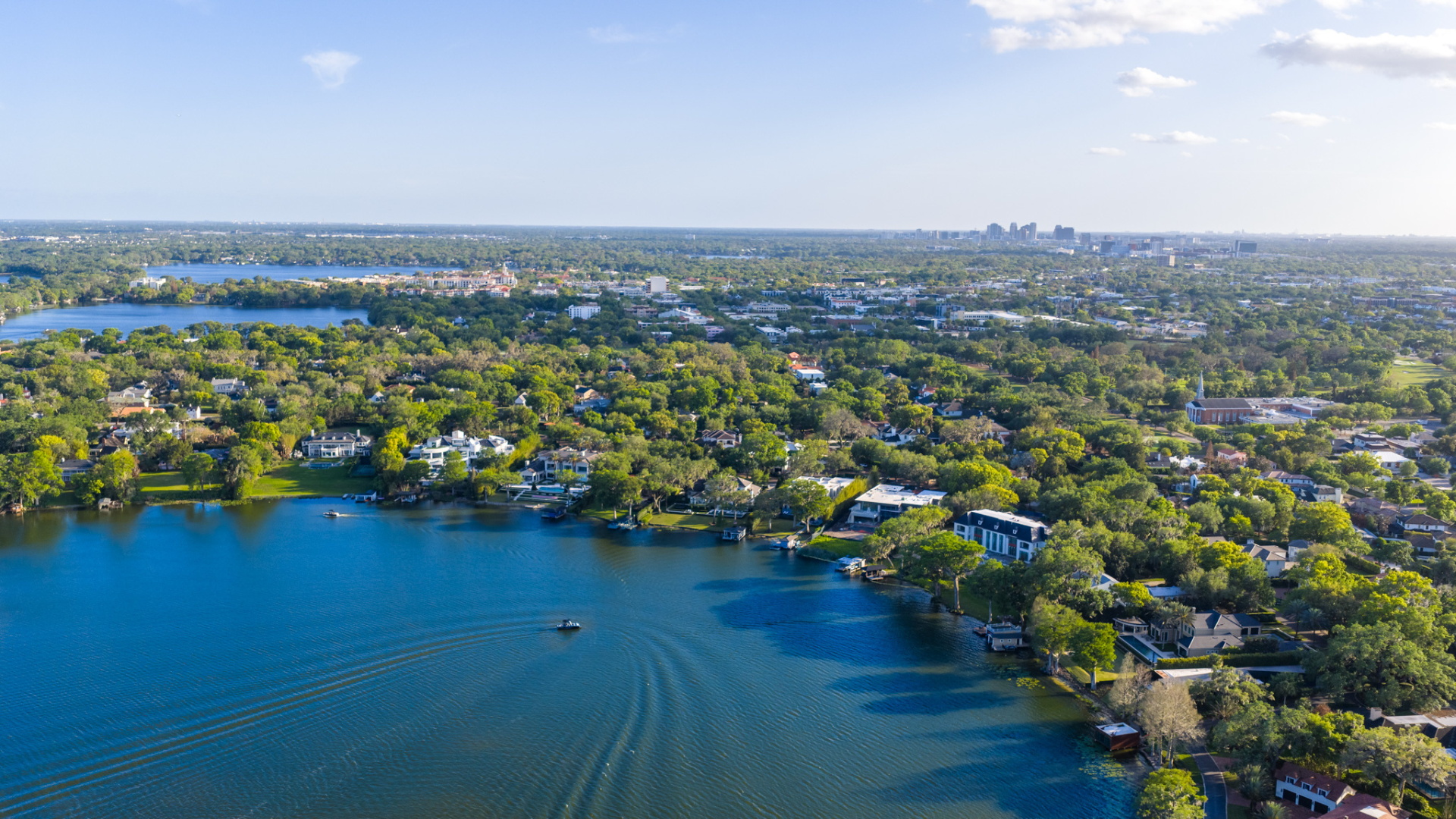 3 Ways to Experience the Winter Park Chain of Lakes from The Alfond Inn Image