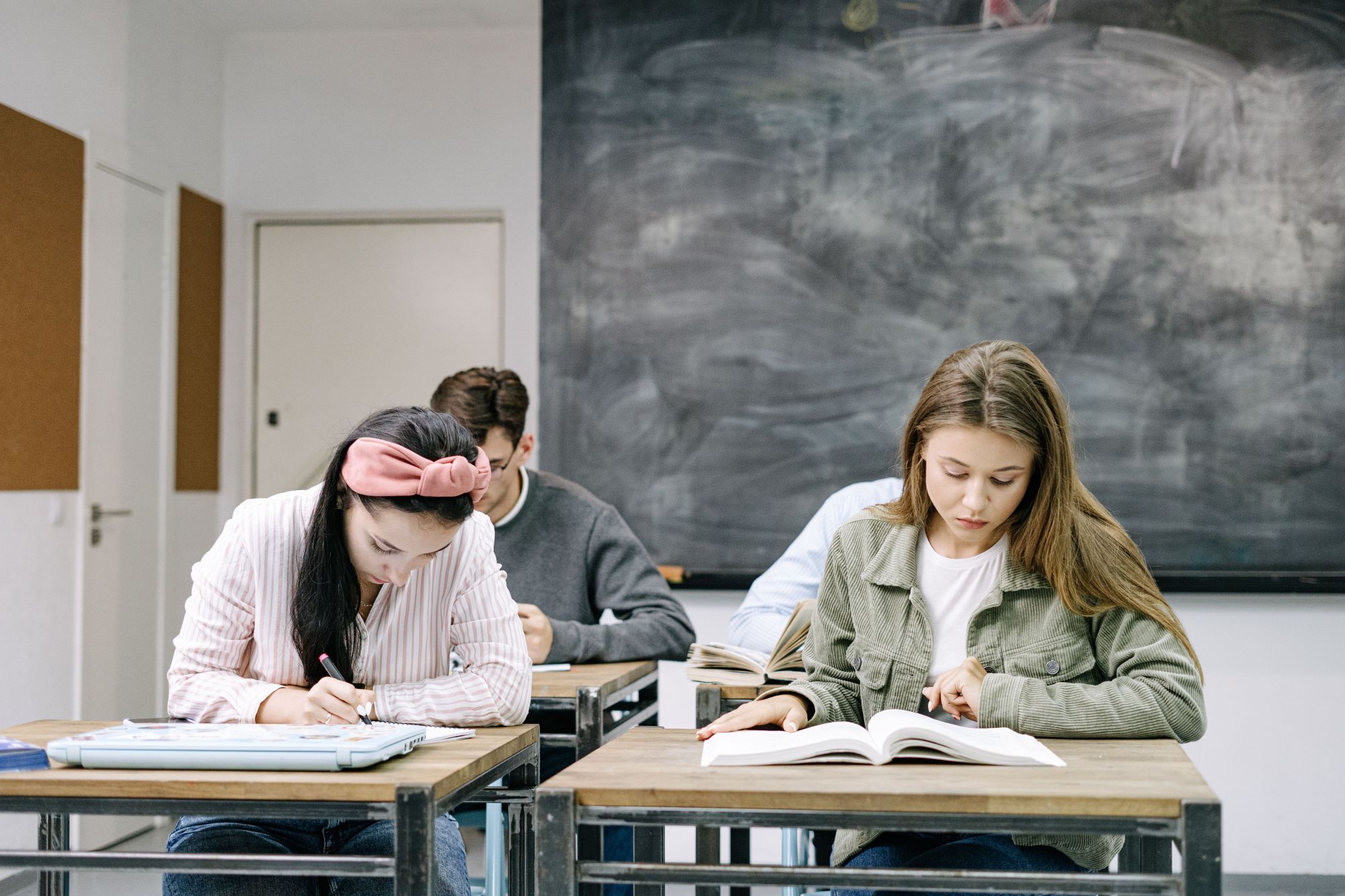 Empowering Students with Skills for Financial Success Before They Graduate High School Image